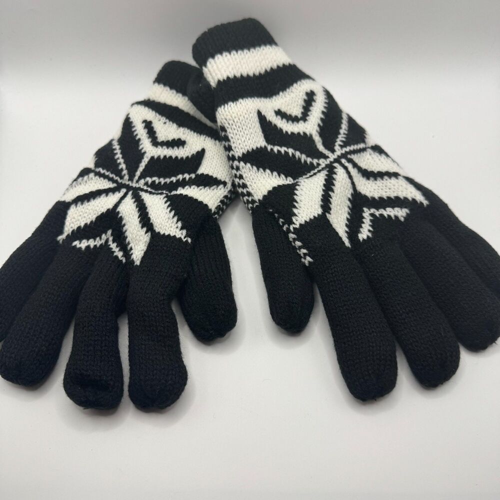 Vintage Womens Black White Snowflake Winter Gloves Knit Cold Weather Cozy Cabin